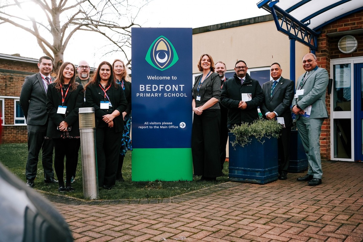 Download Image - Heathrow partners with Bedfont Primary School picture