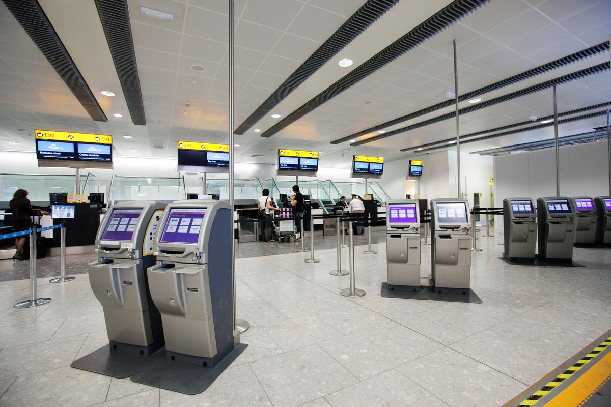 Download Image - Terminal 4 self check in picture