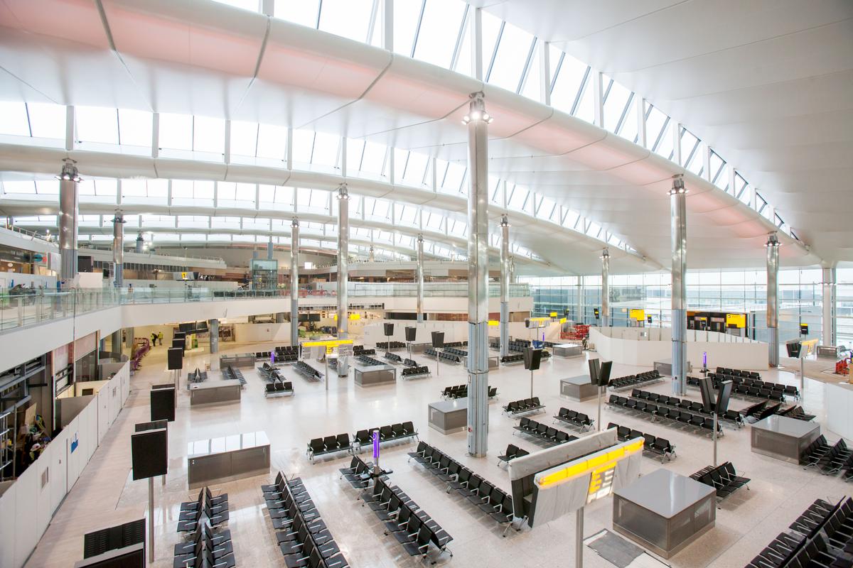 Download Image - Terminal 2 - Departures picture