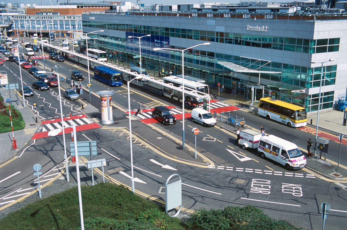 Download Image - The old Terminal 2 (now demolished) picture