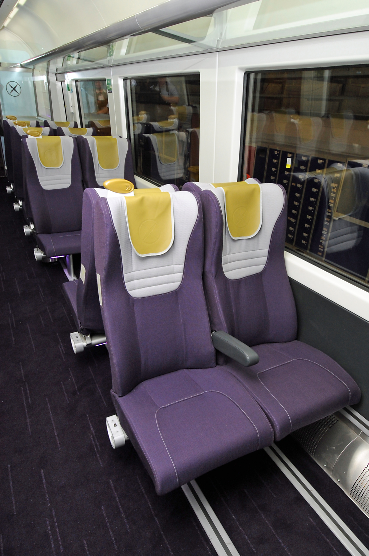 Download Image - Heathrow Express - Express class seating picture