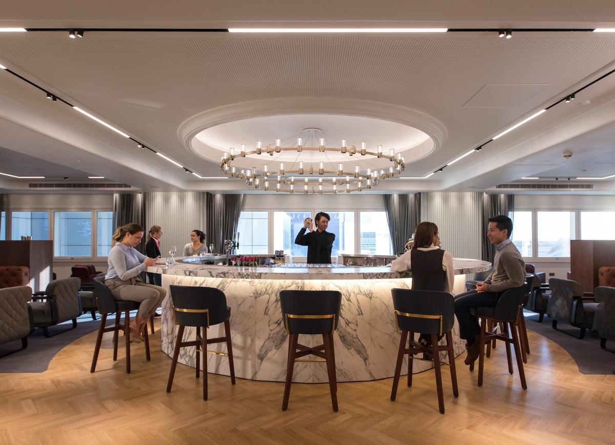 Download Image - Qantas opens new lounge at Heathrow picture