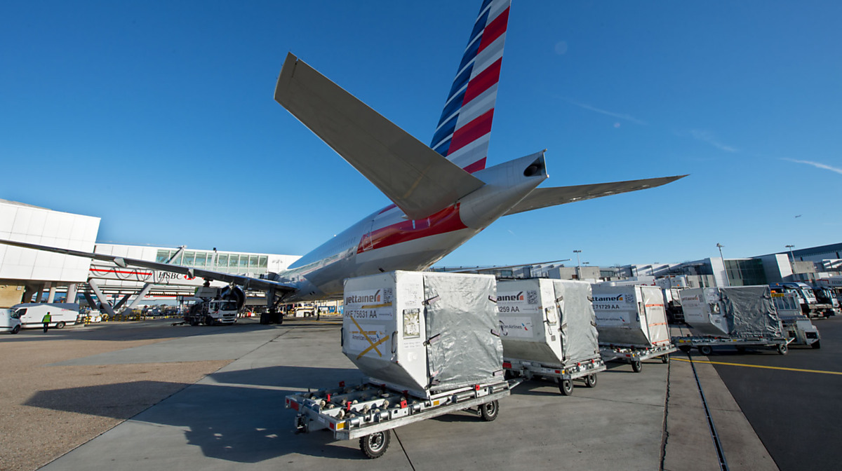 Download Image - American Airlines Cargo picture