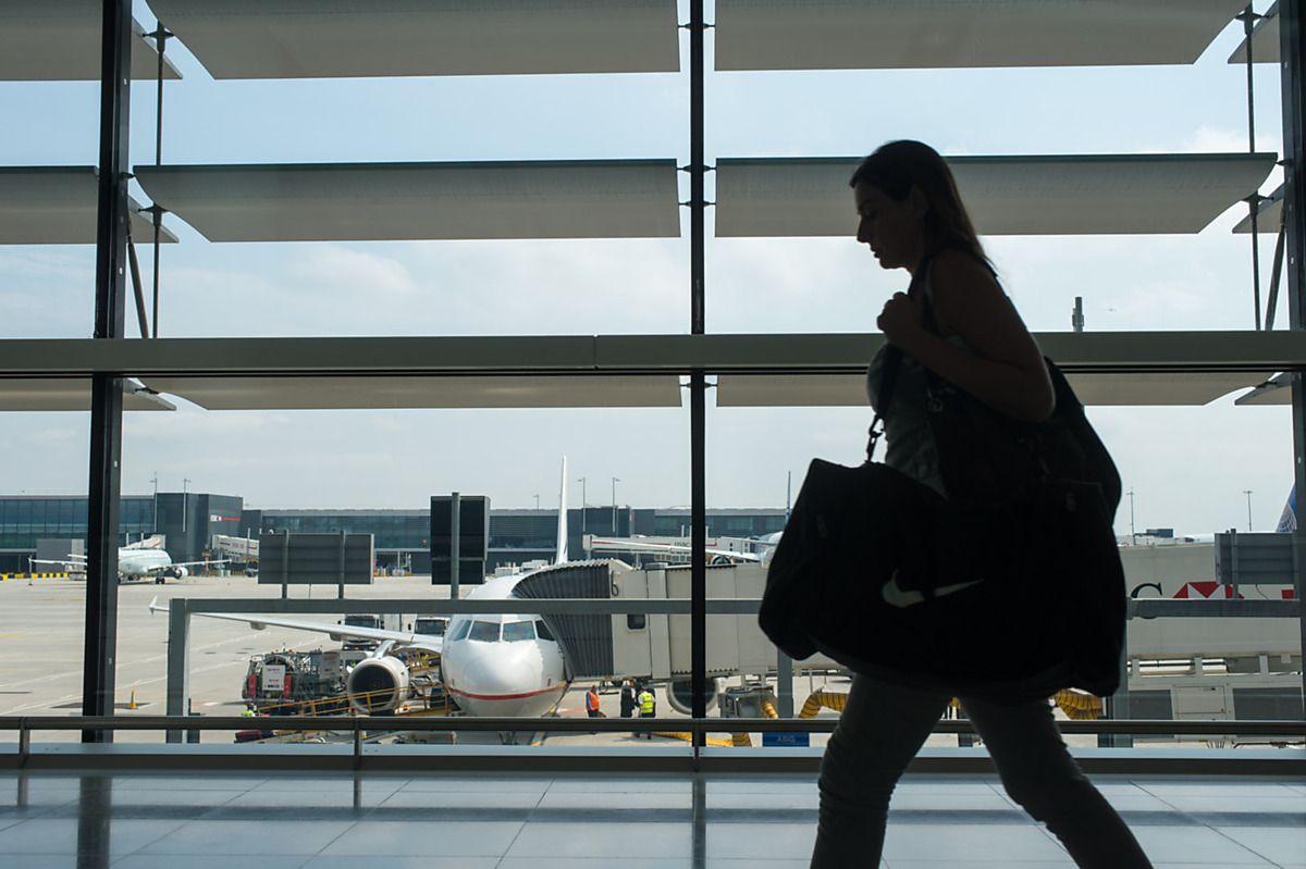 Download Image - Terminal picture