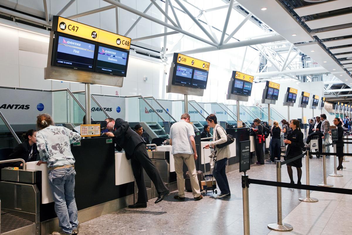 Download Image - Terminal 3 Departures Check in picture