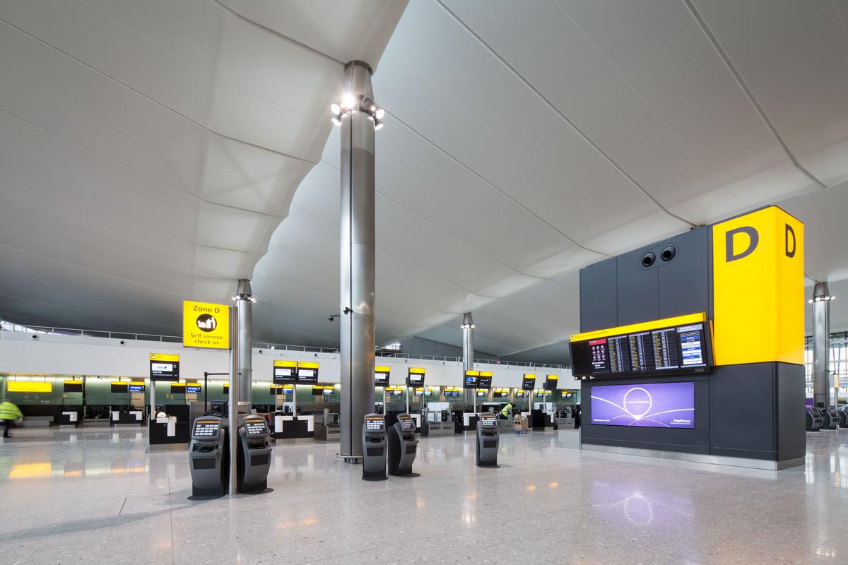 Download Image - Terminal 2 - Check-in picture