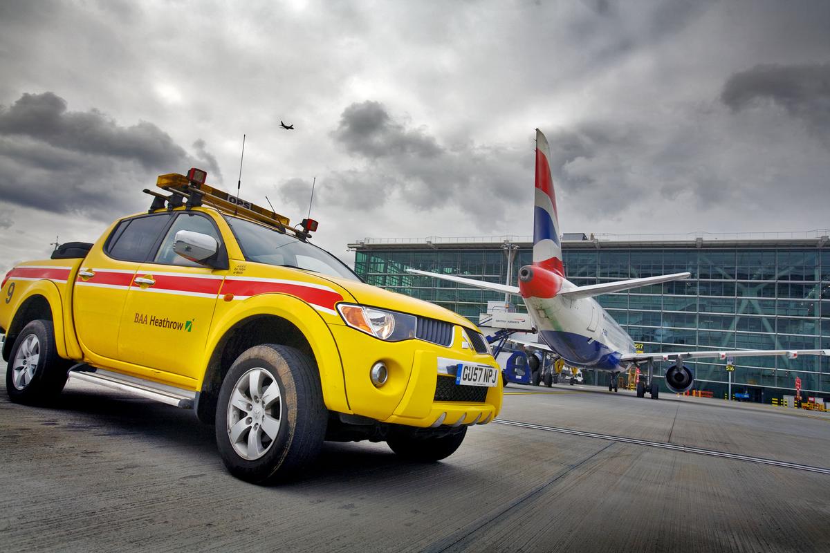 Download Image - BAA airside vehicle picture