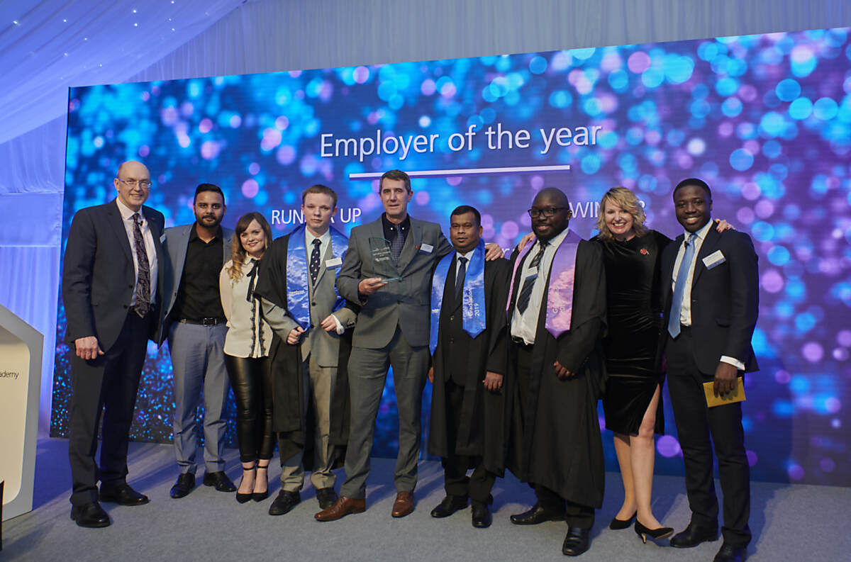 Download Image - Heathrow Academy Awards Employer of the Year Award Bradford Swissport picture