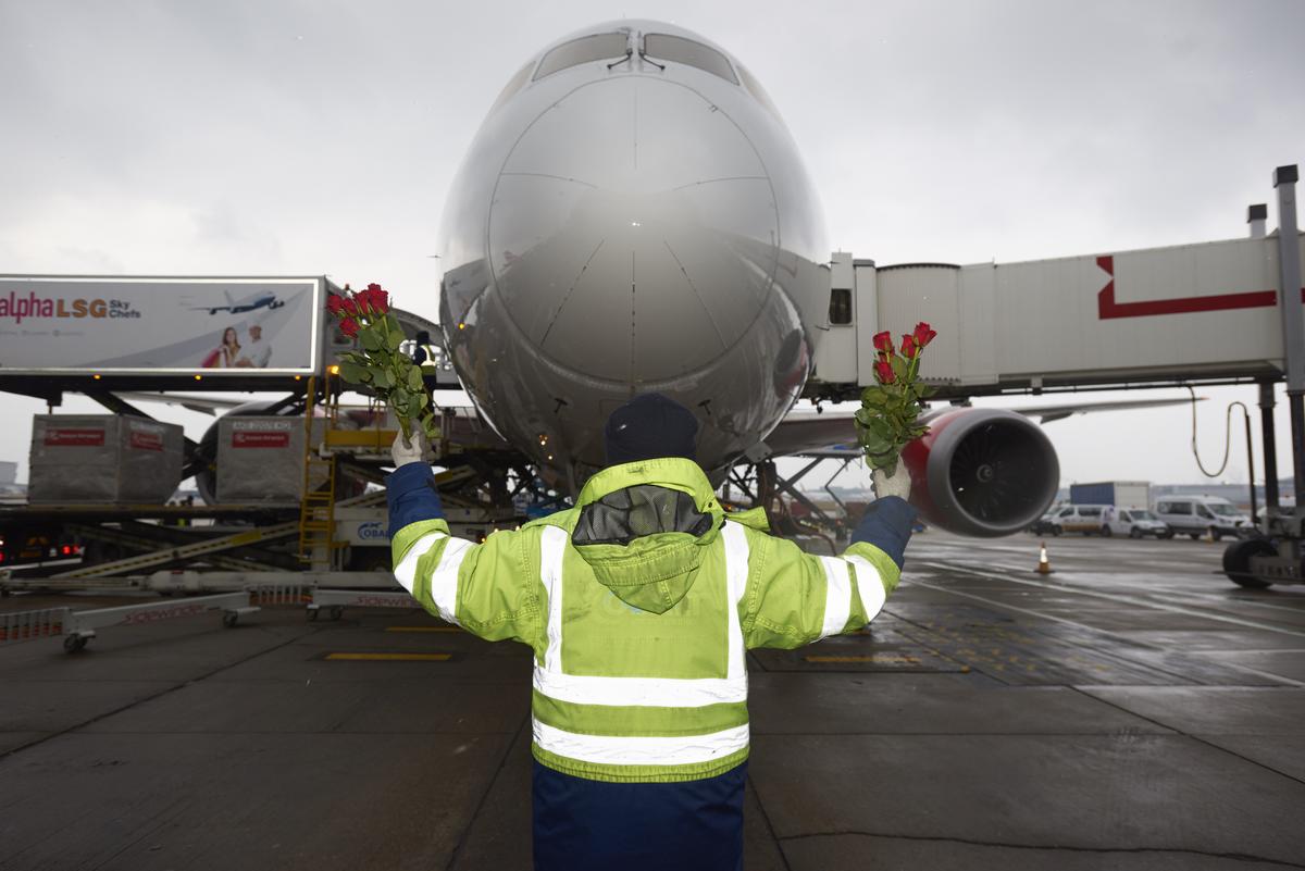 Download Image - Valentines cargo 9 picture