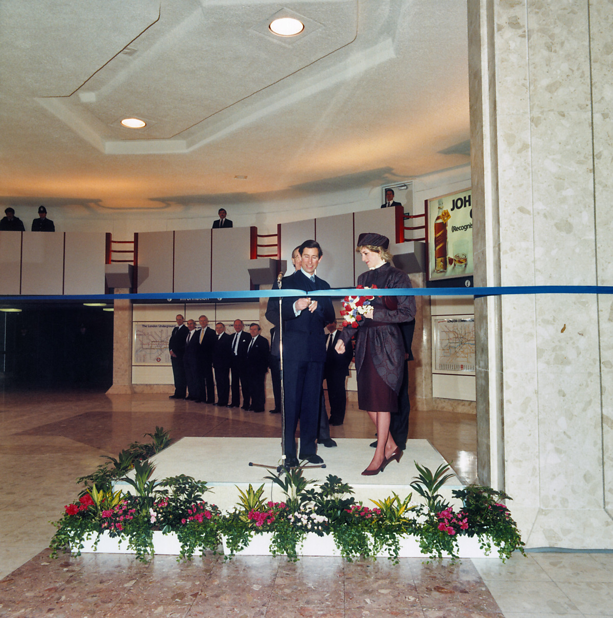 Download Image - HRH Prince Charles and Princess Diana open Terminal 4 picture