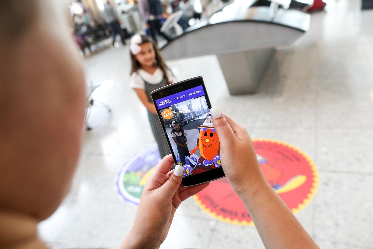 Download Image - Little Miss Explorer discovers Heathrow picture