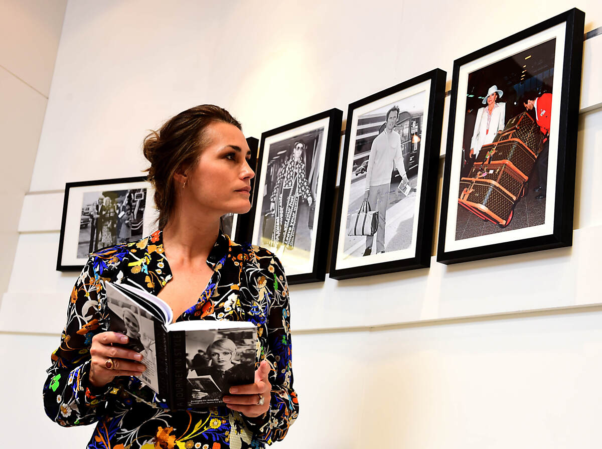 Download Image - Yasmin Le Bon picture