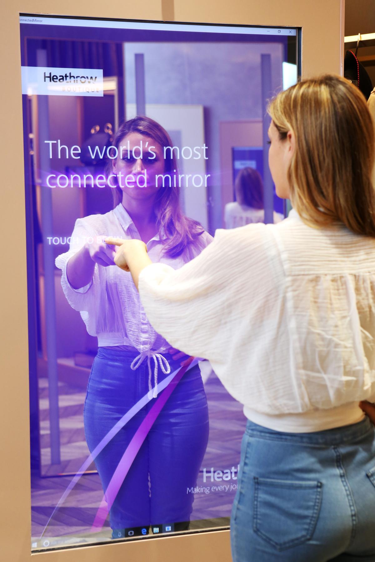 Download Image - Terminal 5 Personal Shopping Mirror 3 picture