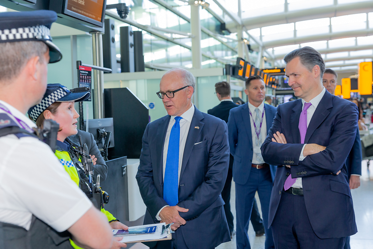 Download Image - US ambassador visit to Heathrow picture