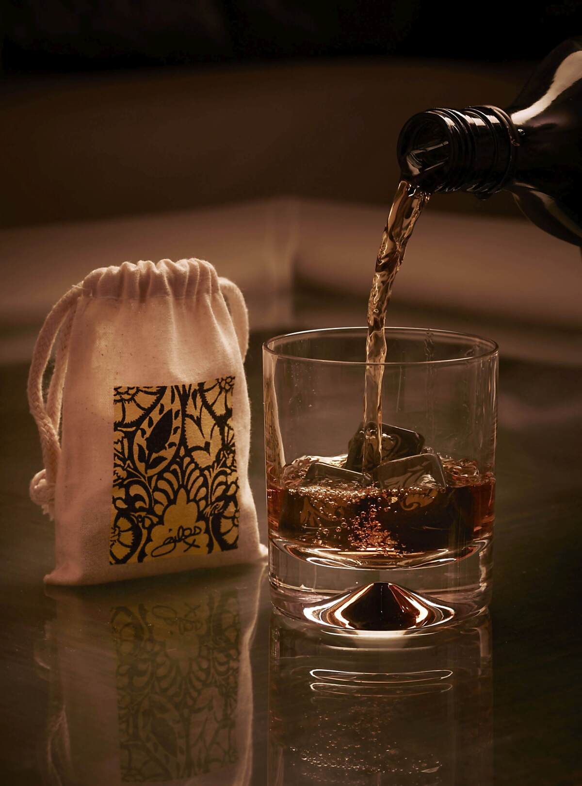 Download Image - Exclusive Whisky stones picture