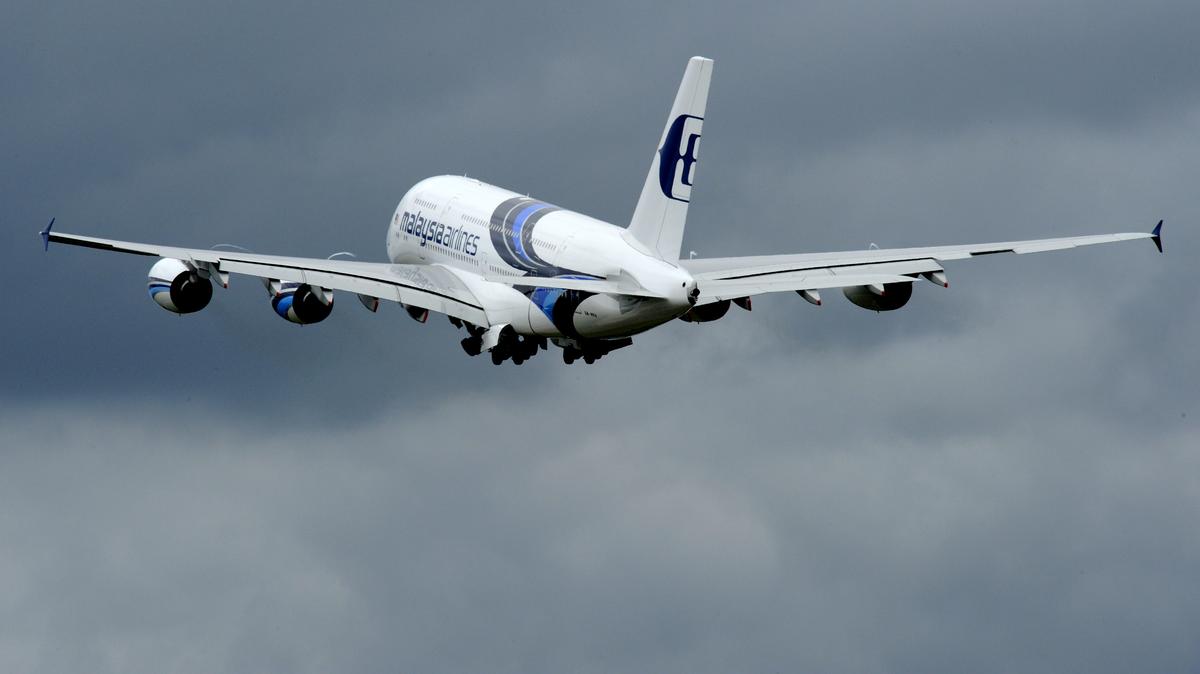 Download Image - Malaysia Airlines A380 Inaugural picture