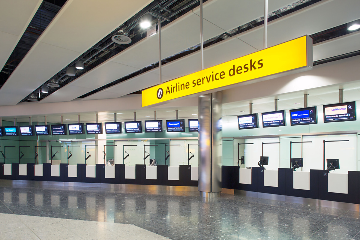 Download Image - Terminal 2 - Airline desks picture