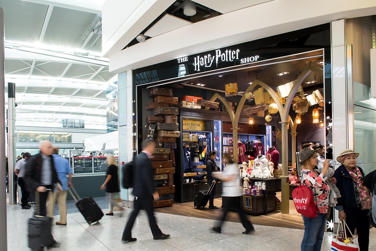 Download Image - Harry Potter at Terminal 5 - 2 picture
