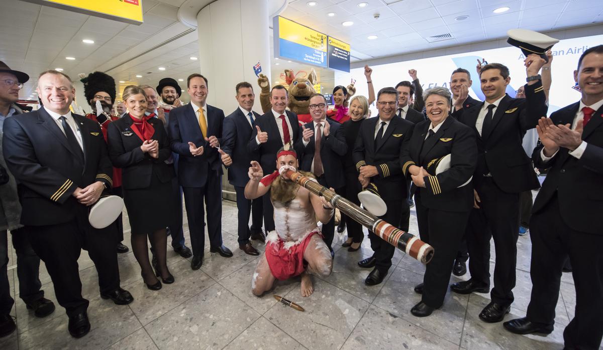 Download Image - Qantas Flight 9 (QF9) has landed at Heathrow International Airport picture