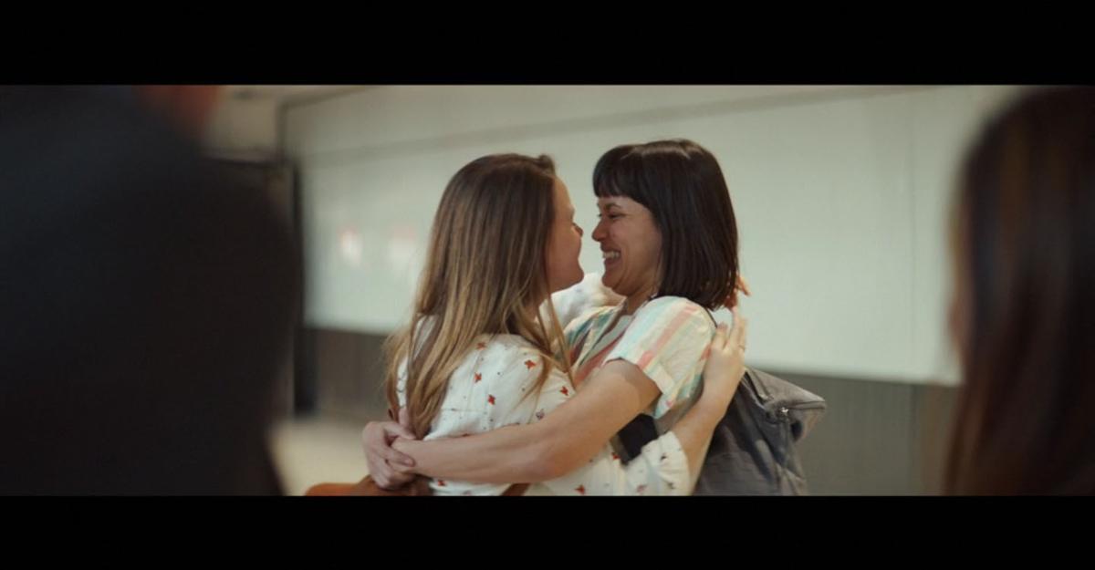 Download Image - Heathrow women picture