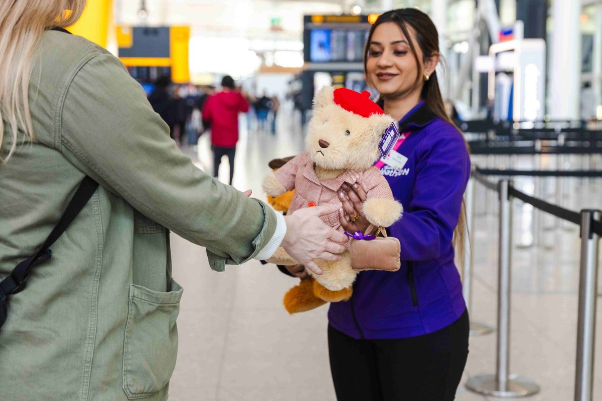 Download Image - Heathrow Bears Retail Launch 1 picture