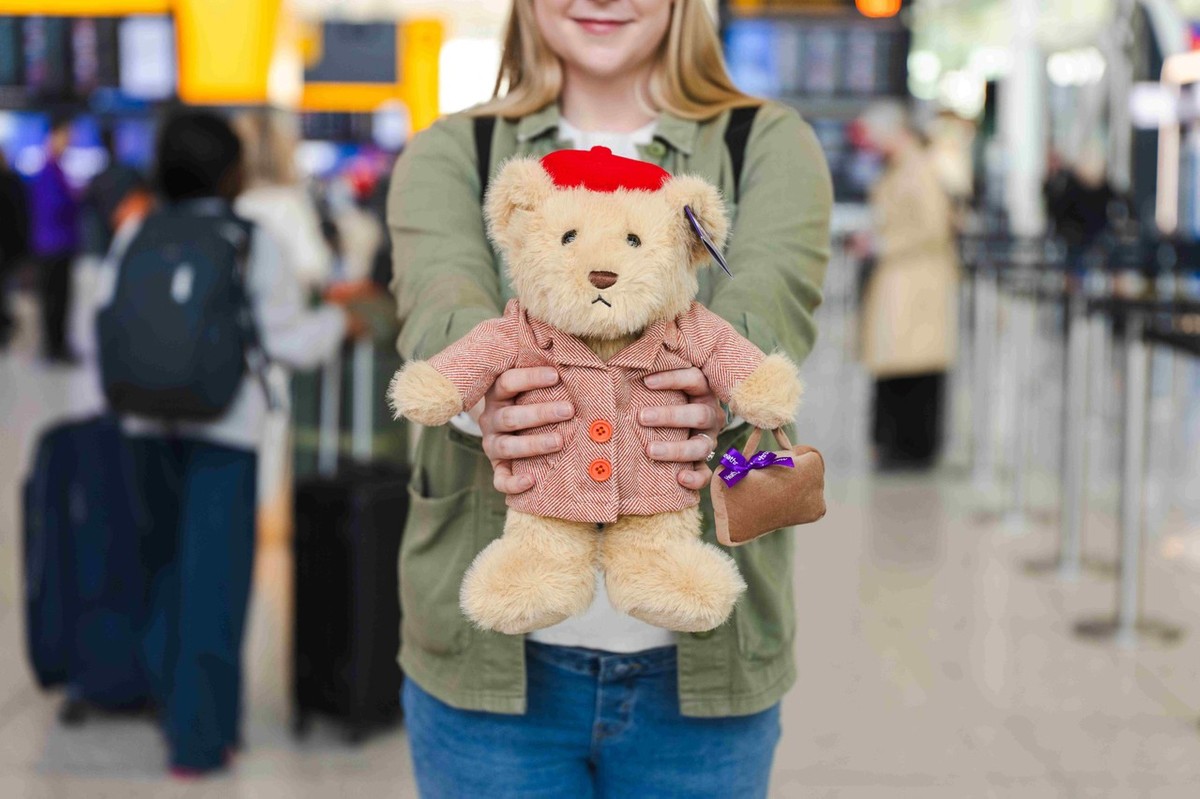 Download Image - Heathrow Bears Retail Launch 3 picture