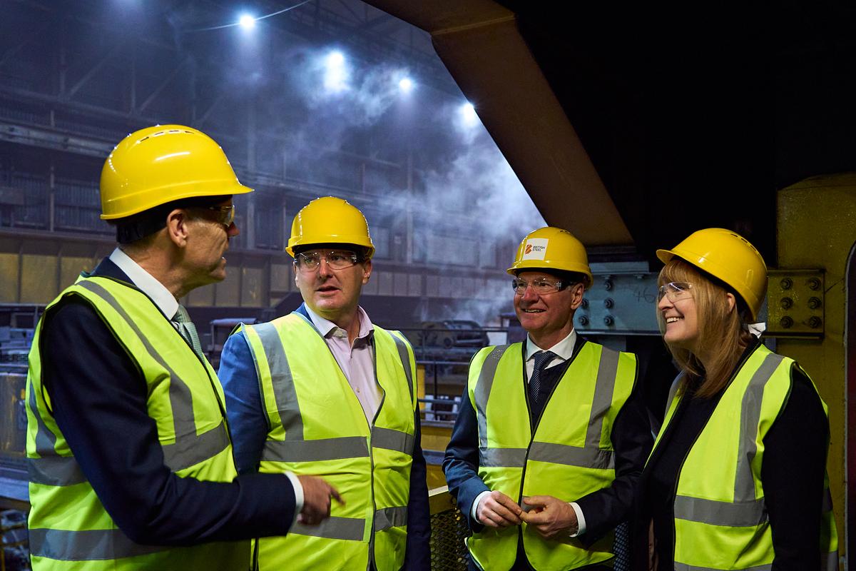Download Image - Heathrow CEO signs Steel Charter picture