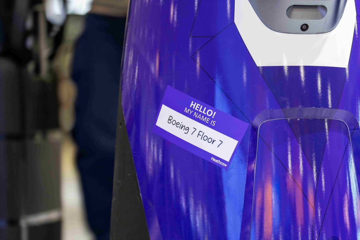 Download Image - Heathrow cobots 3 picture