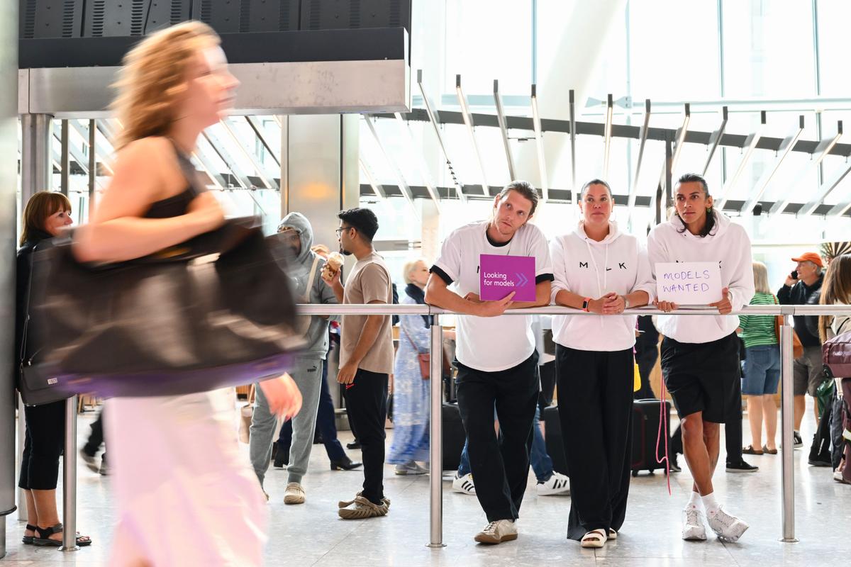 Download Image - Heathrow LondonFashionWeek 07 picture