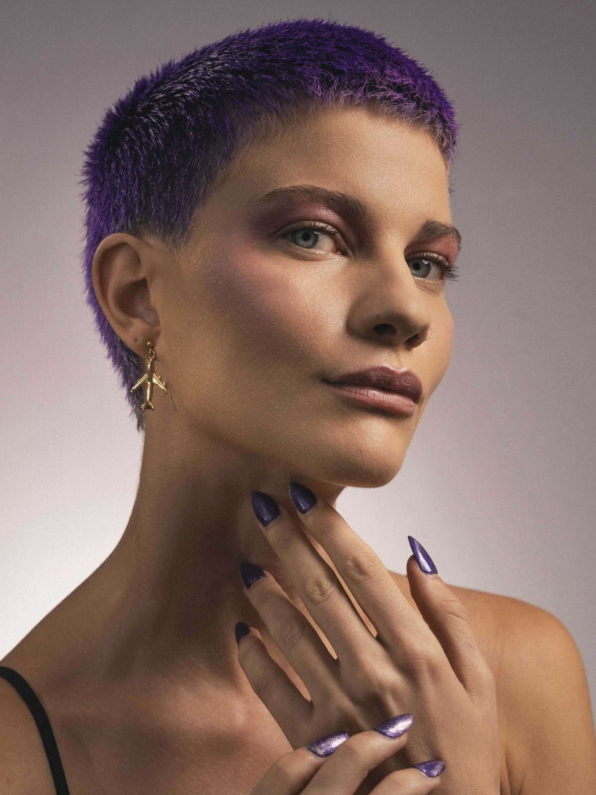 Download Image - Heathrow Studio Shots-67 picture
