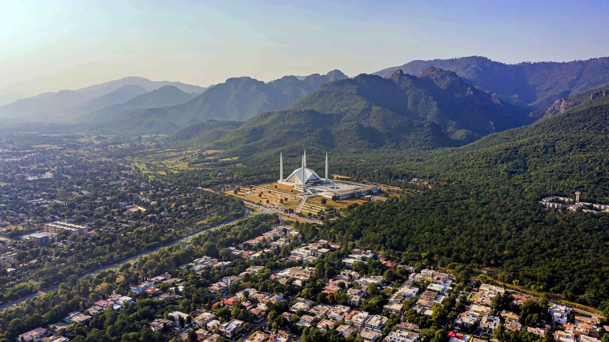Download Image - Islamabad, Pakistan. Credit: Clicksbyabrar via iStock Editorial / Getty Images Plus. picture
