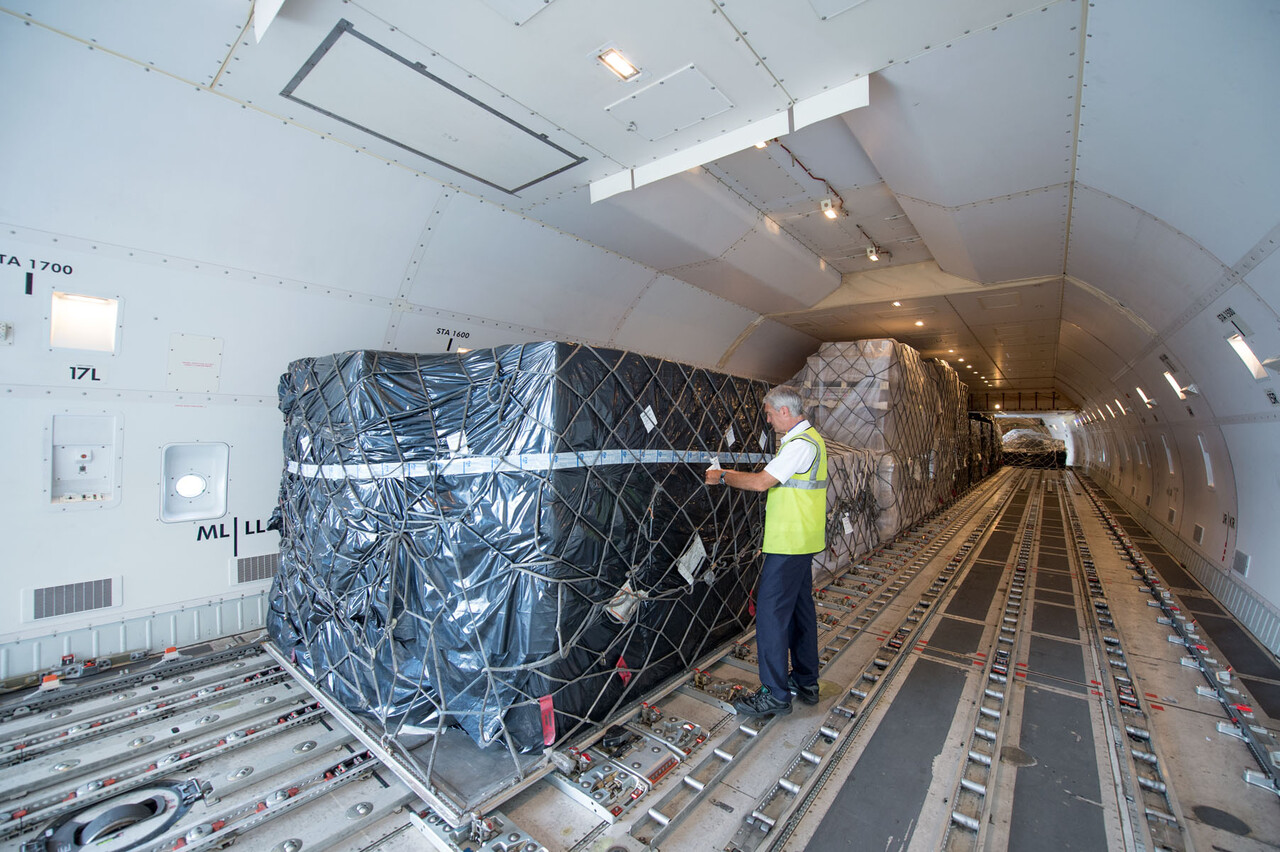 Heathrow calls on industry to use available capacity in fight against COVID-19 picture
