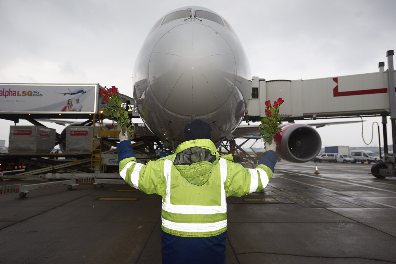 Valentines cargo 9