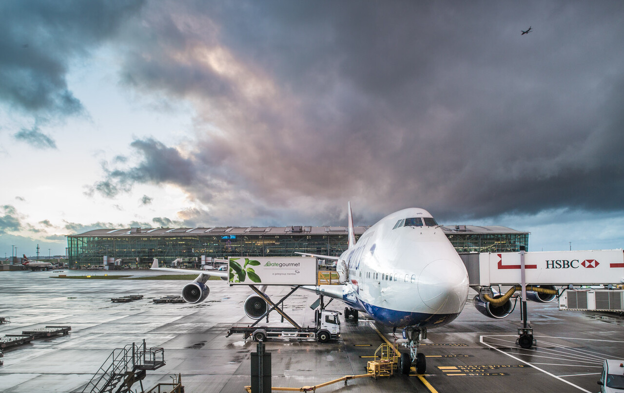 Heathrow CEO: Ministers need a Plan B for Britain’s aviation sector if it remains grounded picture