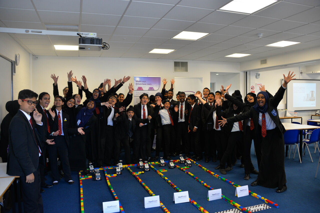 Over 2600 pupils take on the Heathrow Secondary School Challenge picture