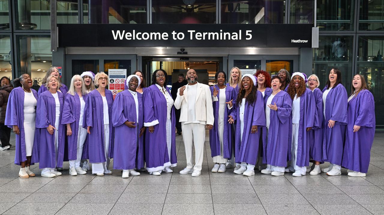 heathrow choir 005