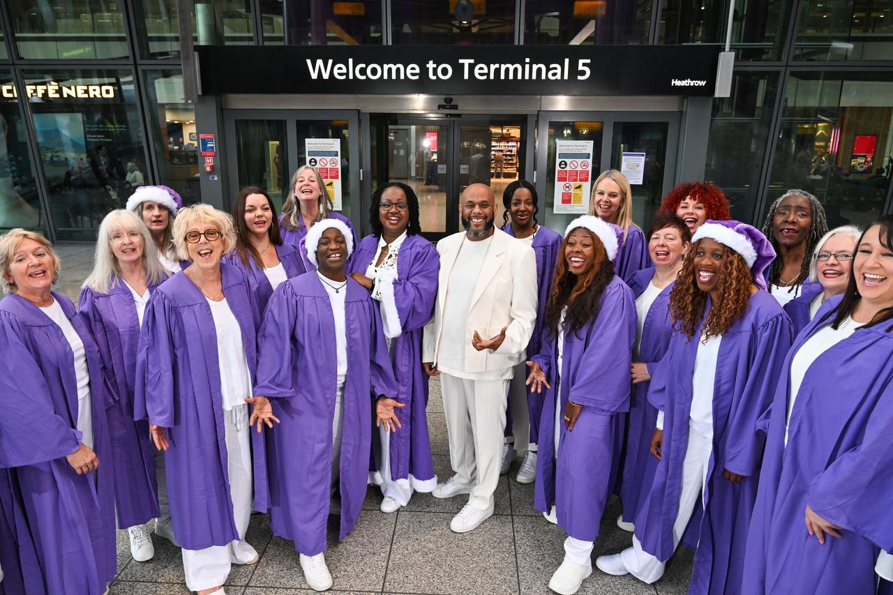 heathrow choir 006