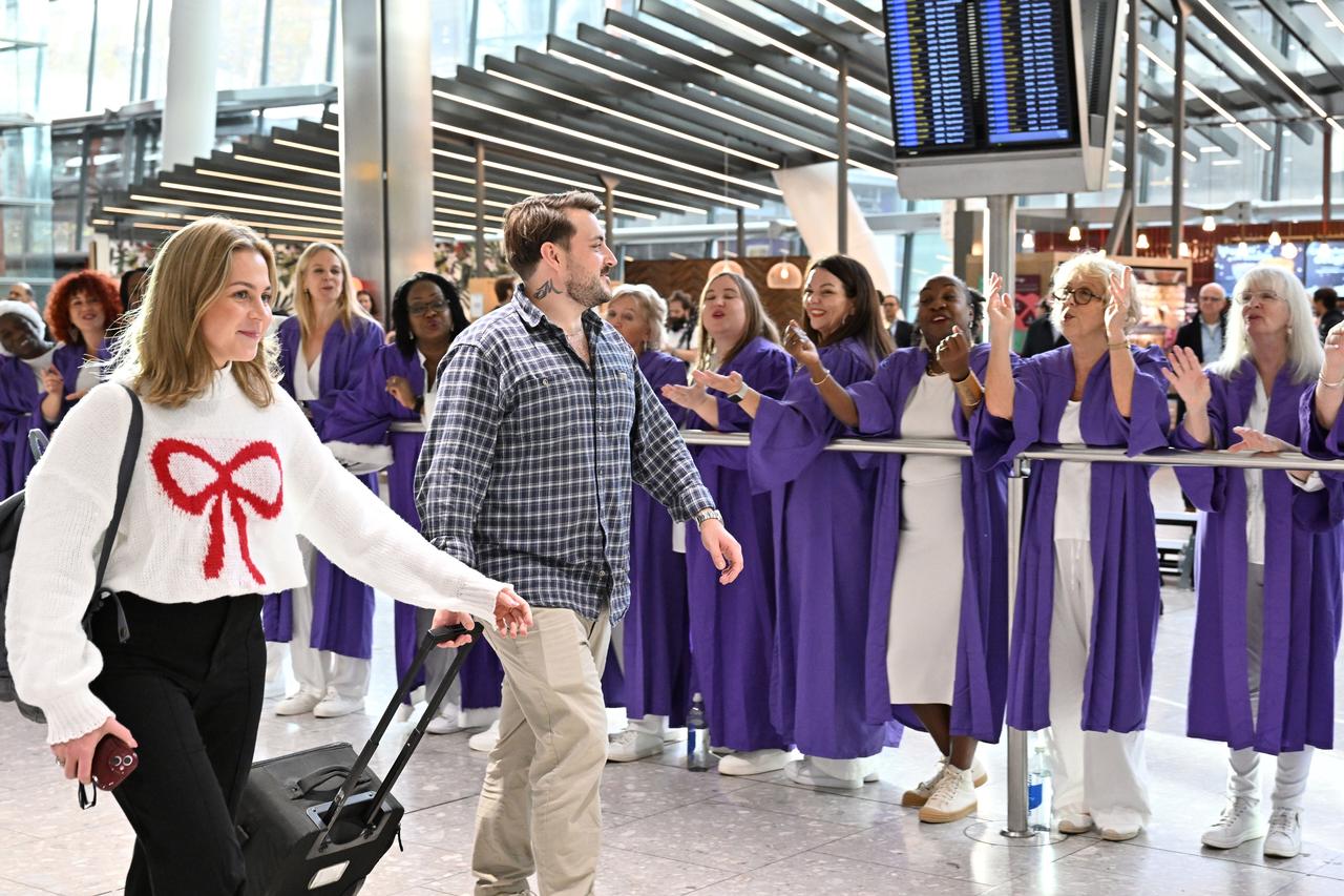 heathrow choir 012