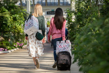 Heathrow and Royal Botanic Gardens, Kew launch shopping bag for global travellers