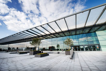 Terminal 4 Forecourt