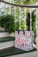 Heathrow and Royal Botanic Gardens, Kew launch shopping bag for global travellers