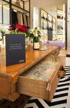 Personal shopping lounge