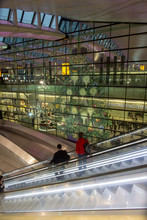 Terminal 2 Christmas Tree