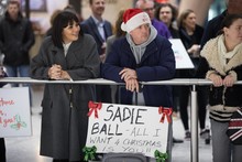 Martine McCutcheon surprises passengers at Heathrow with a Love Actually moment