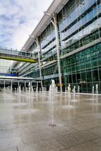 Terminal 5 arrivals level forecourt